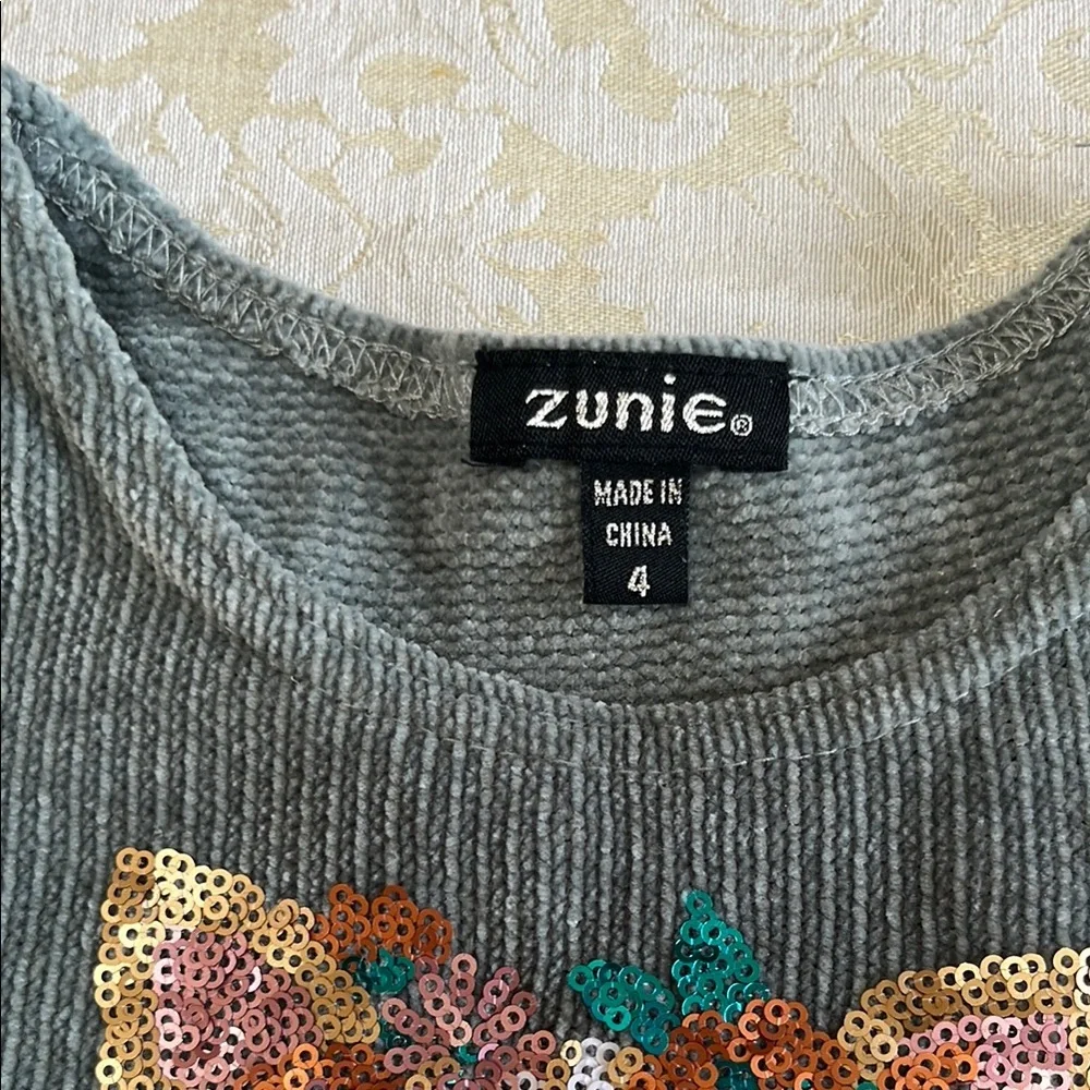 Zunie casual neck