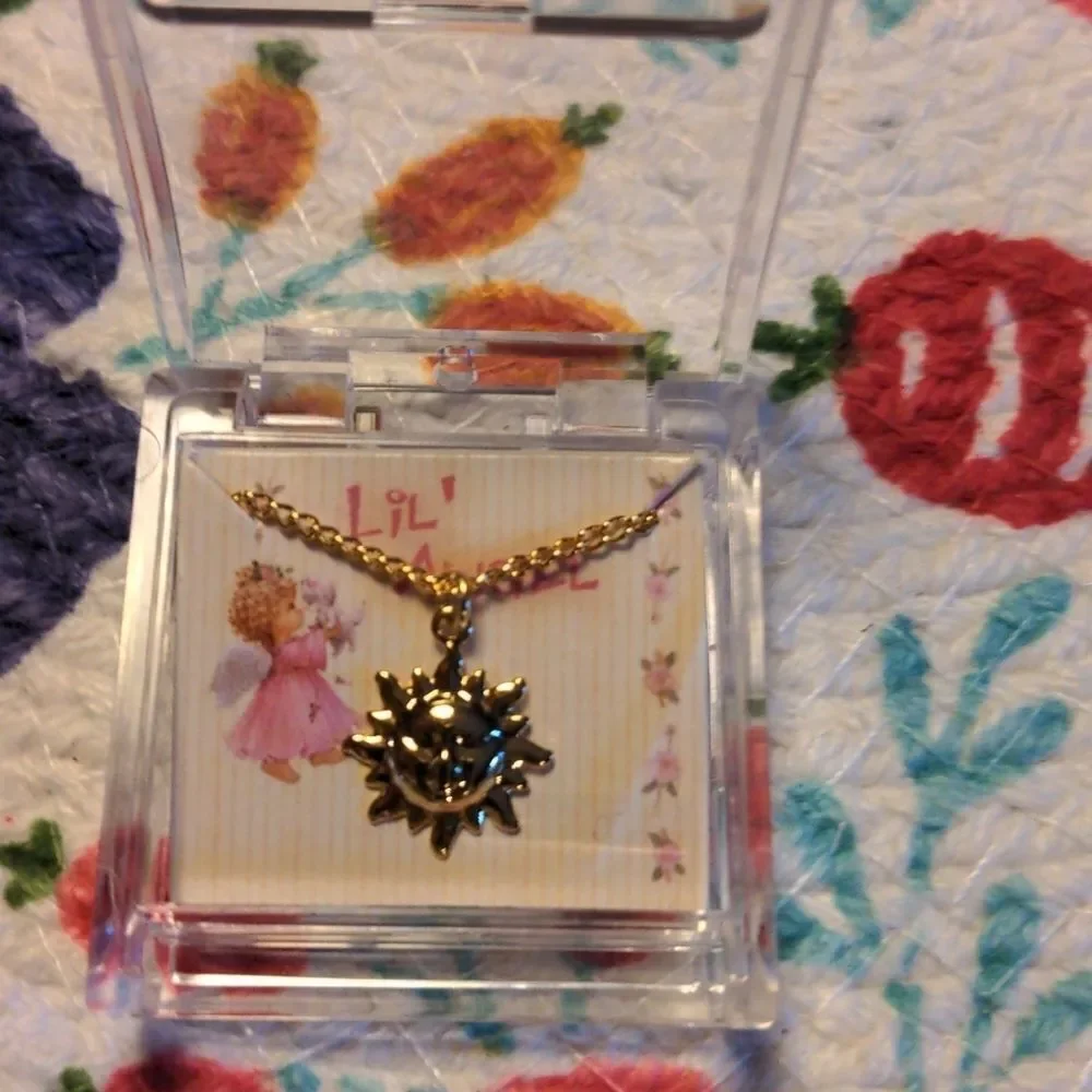 Lil' Angel vintage gold Tone‎  necklace 🌈5 for $25