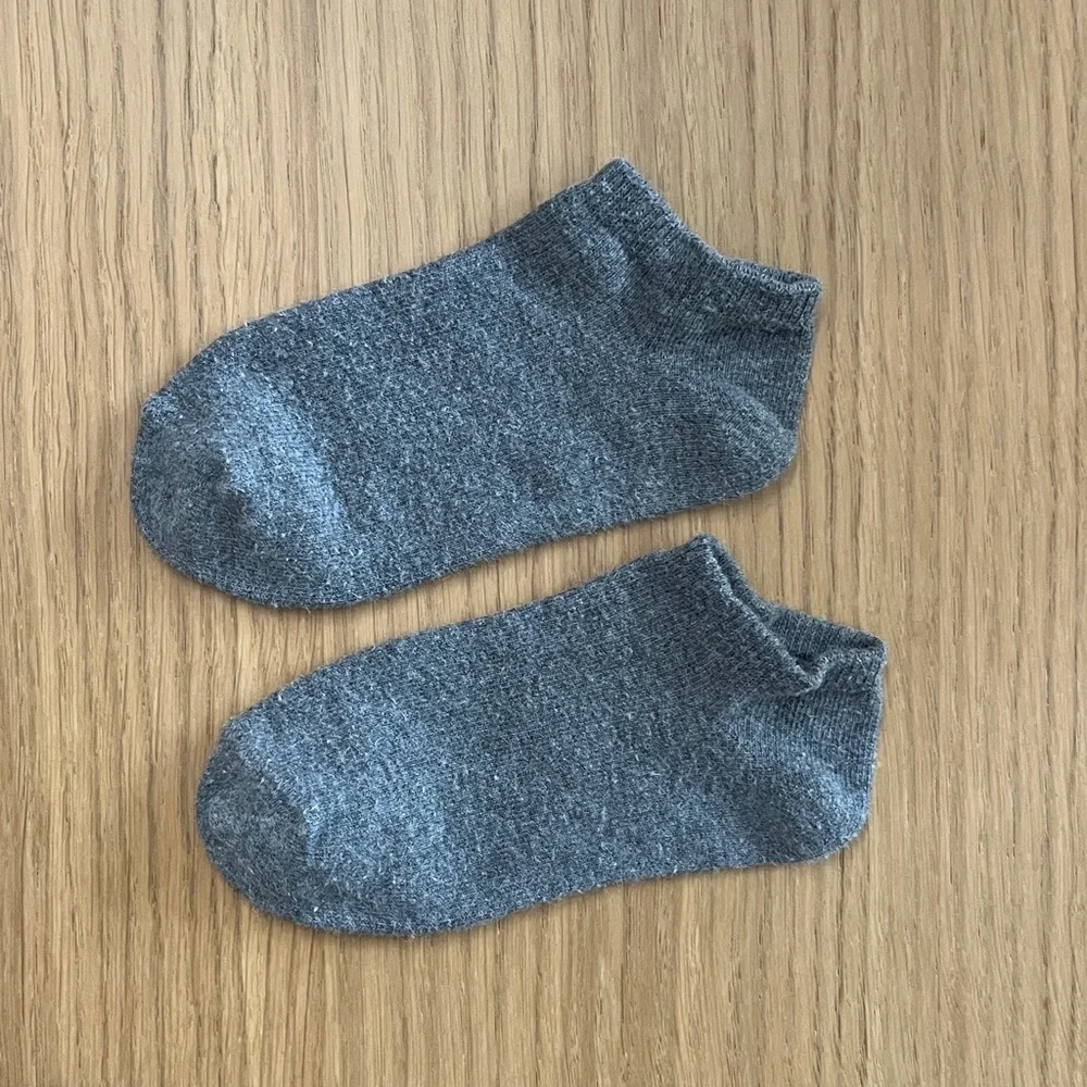 H&M, kids 3-pack of cotton ankle socks, yellow, grey, size 8-9.5