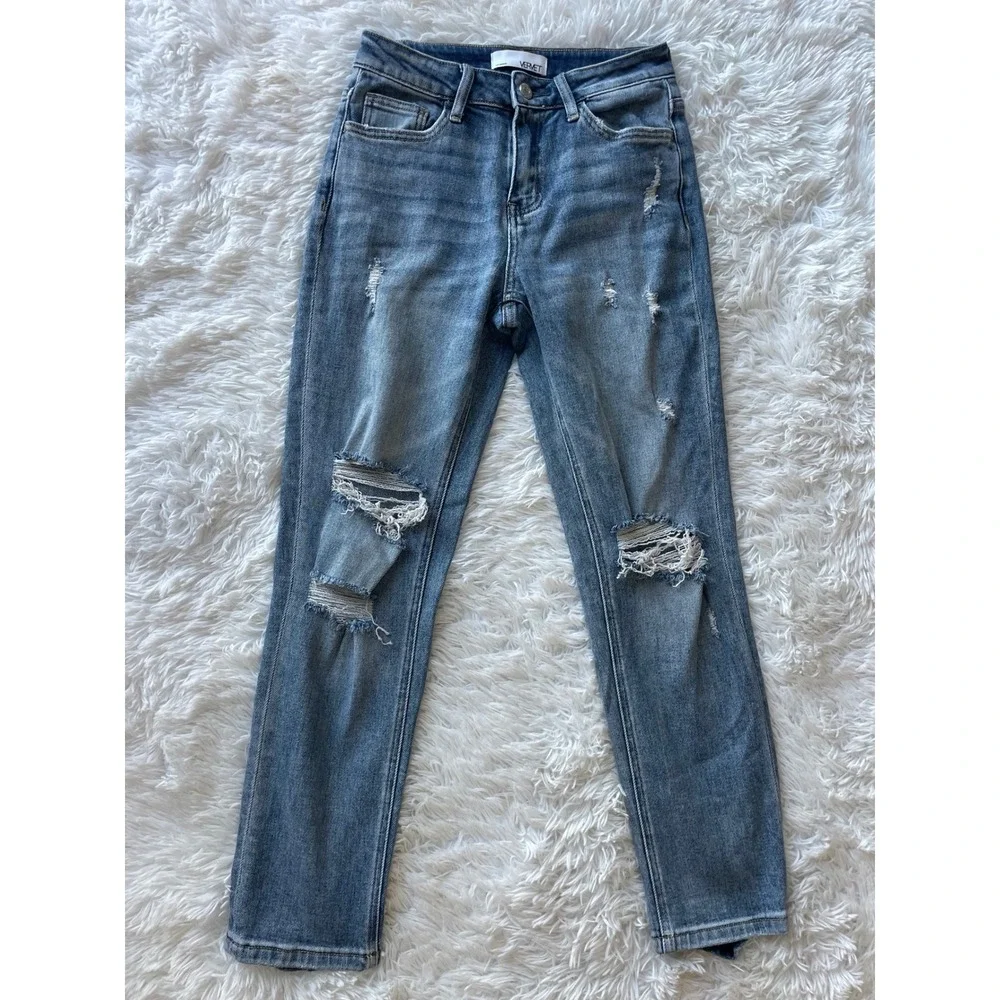 Vervet by Flying Monkey Dreamland Distressed Boyfriend‎ Jeans