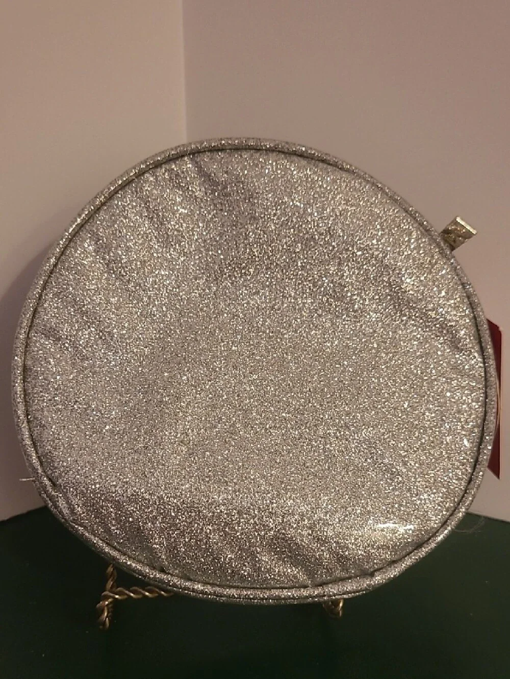 Packed Party shimmering round