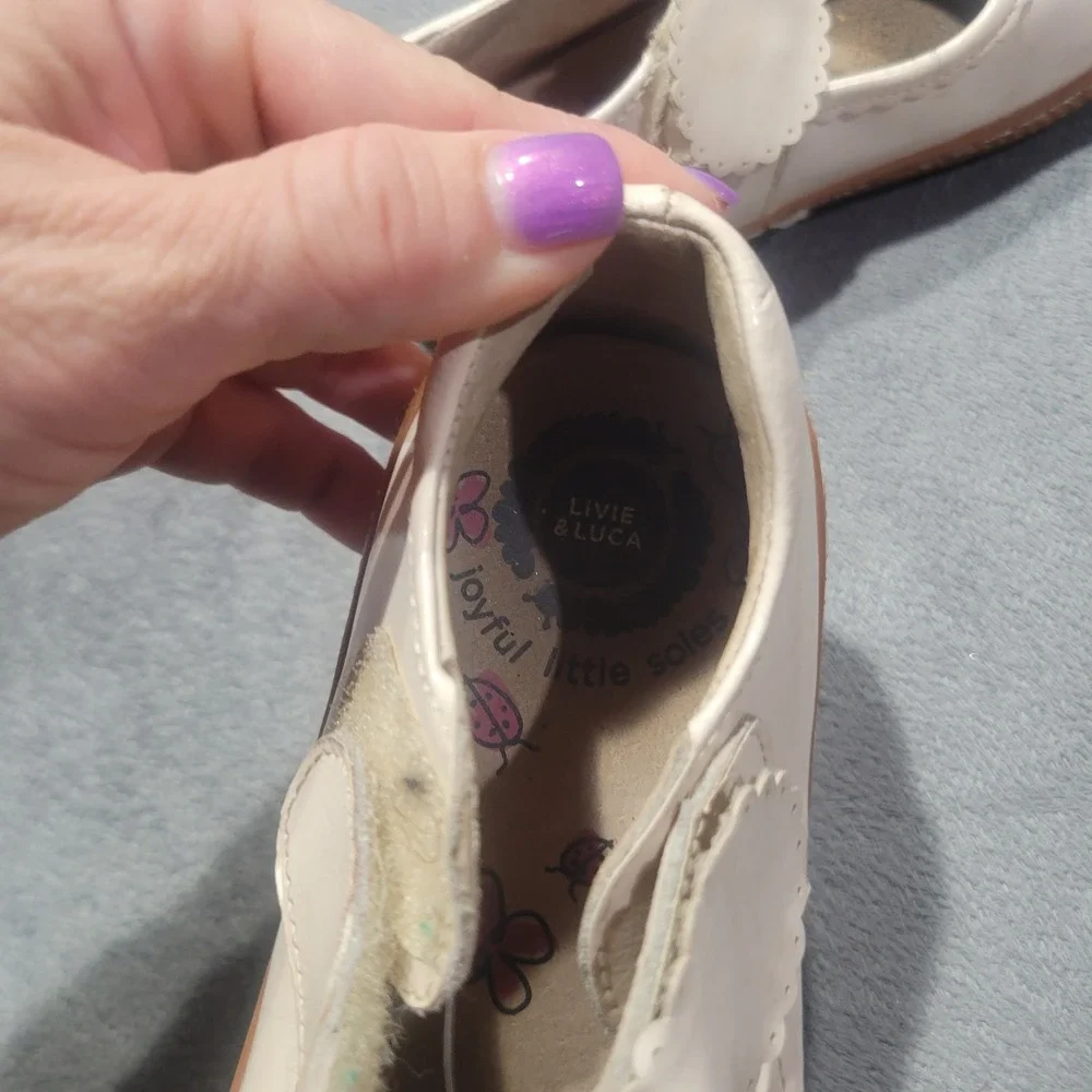 Livie & Luca Mary Jane Girls 13 Ivory Ruche Patent Leather Scalloped Bow Shoes