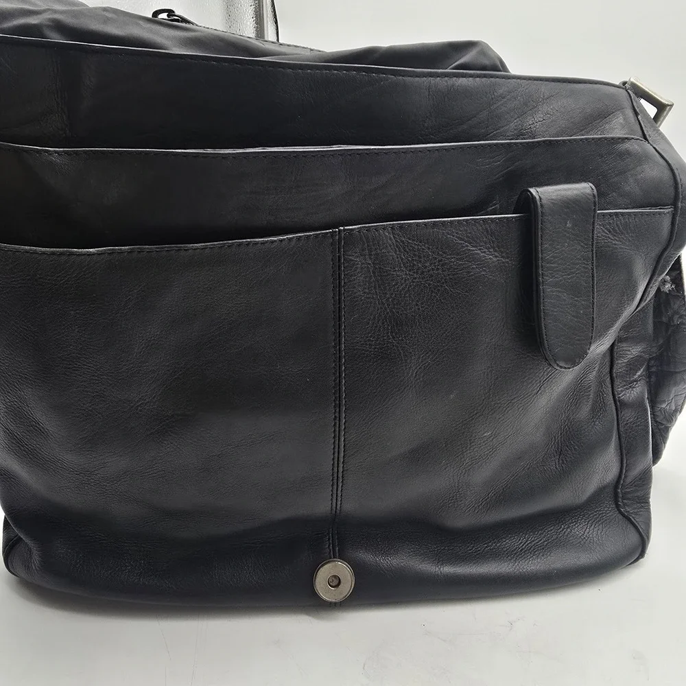 Frye soft read* compartments