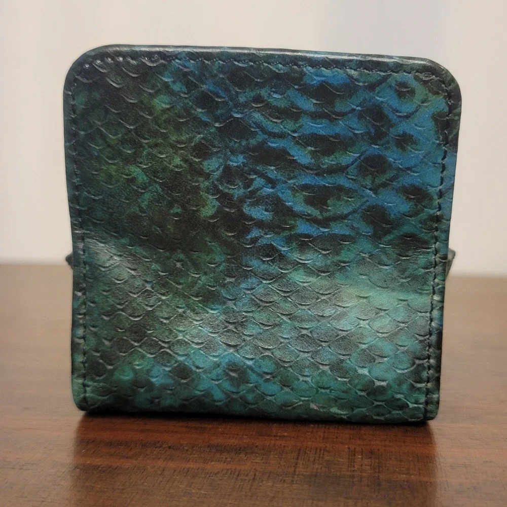 BCBG Max Azria chic mini