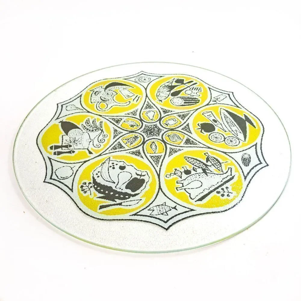 Vintage Retro Graphics Round Glass Cutting Board