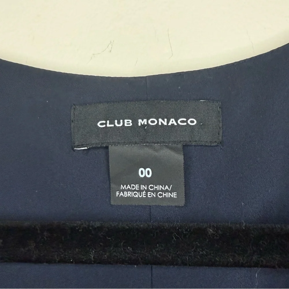 Club Monaco color shell