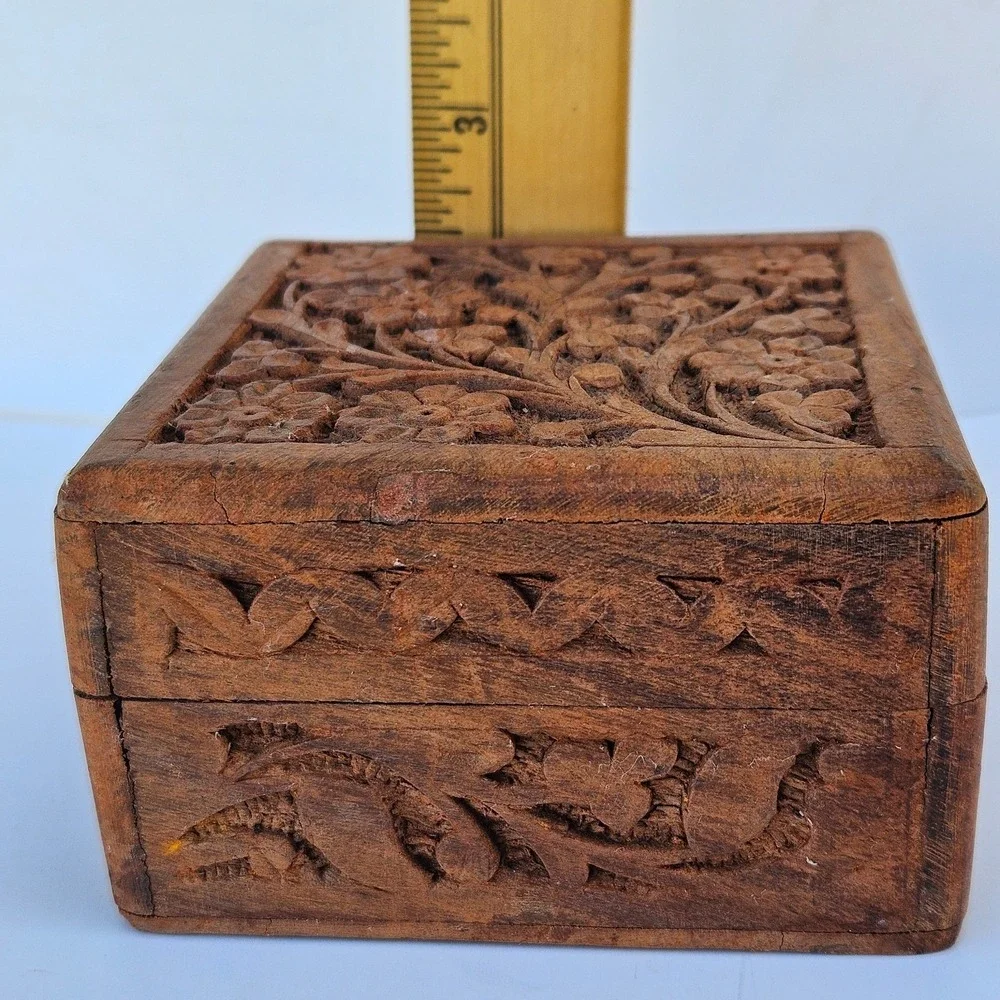 Vintage Hand Carved Wooden Trinket Box Floral India Hinged Jewelry‎ Rustic Boho