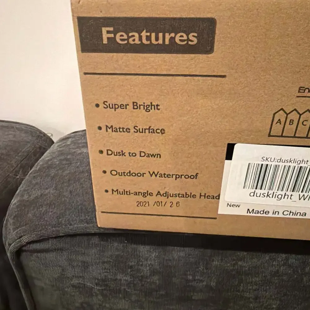 LEPOWER LED Dusk to‎ Dawn Security Light Outdoor Flood Light NIB