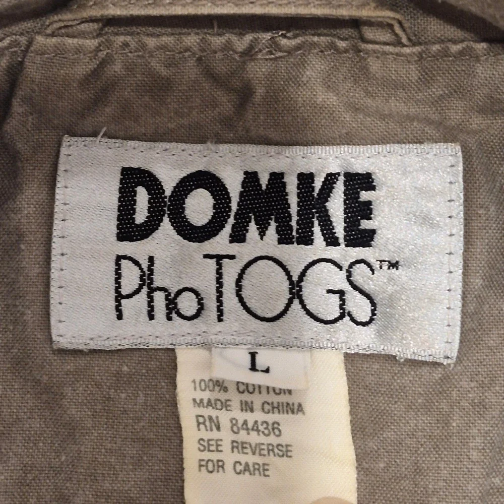 DOMKE PhoTOGS pockets as