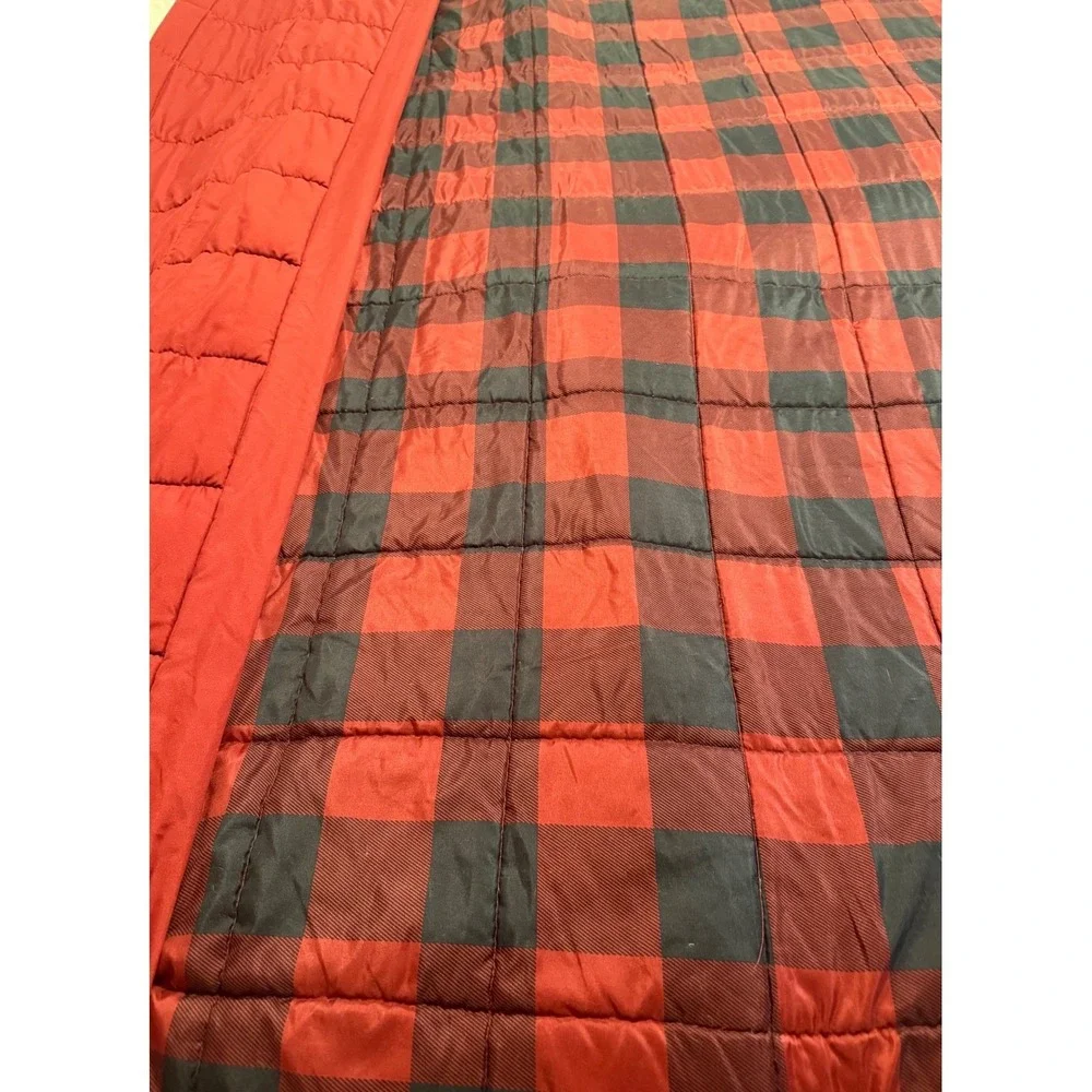 Woolrich Queen Quilt Reversible Buffalo Plaid Red Black Blanket Comforter Flaw