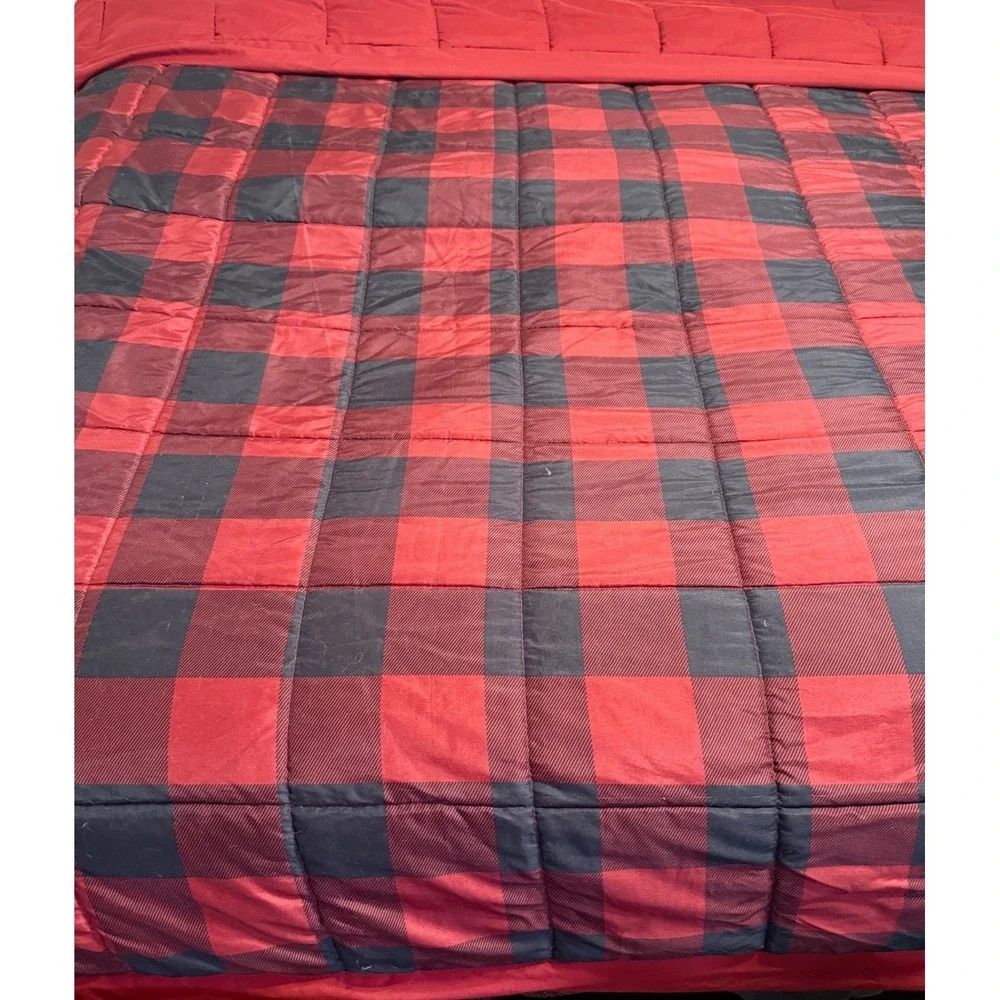 Woolrich Queen Quilt Reversible Buffalo Plaid Red Black Blanket Comforter Flaw