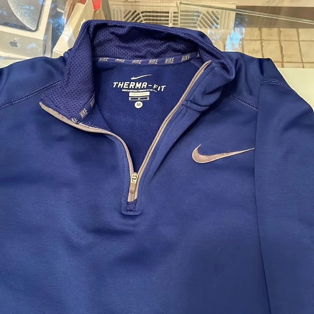 Nike therma-fit sweatshirt medium blue grey embroidered logo upfront