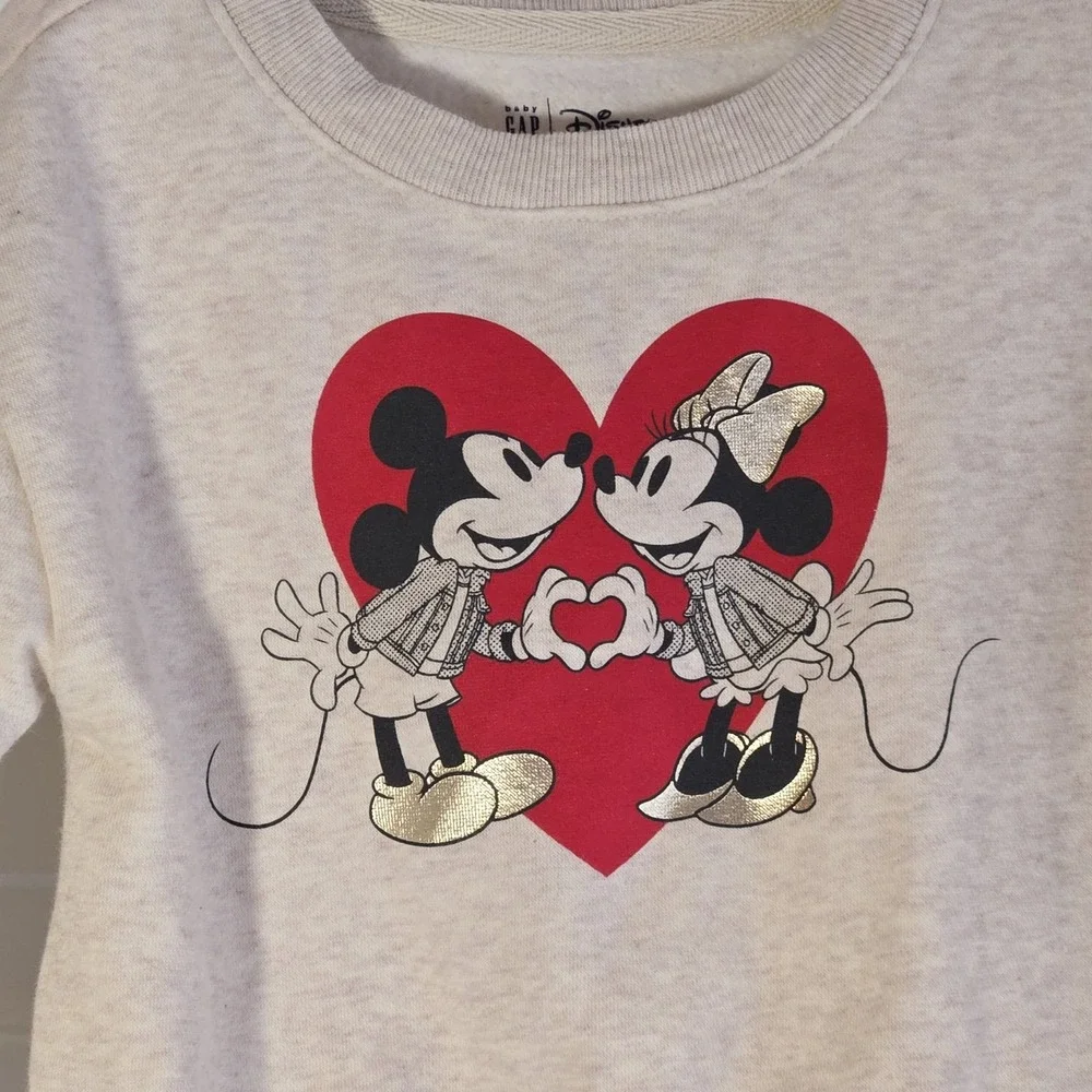 Baby Gap Disney Mickey And Minnie Heart Sweatshirt Size 3t Long Sleeve Pull Over