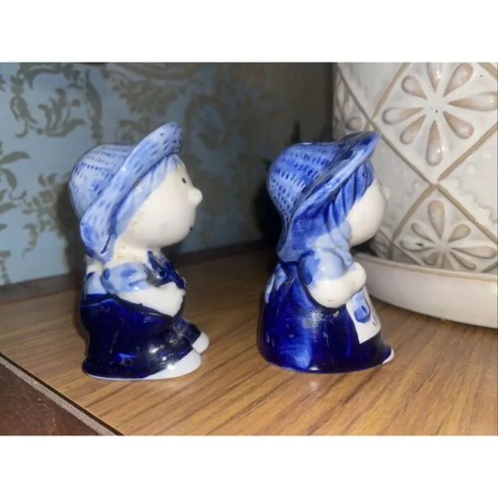 Vintage Delft Blue Boy‎ and Girl Salt and Pepper Shaker Set Souvenir of Holland