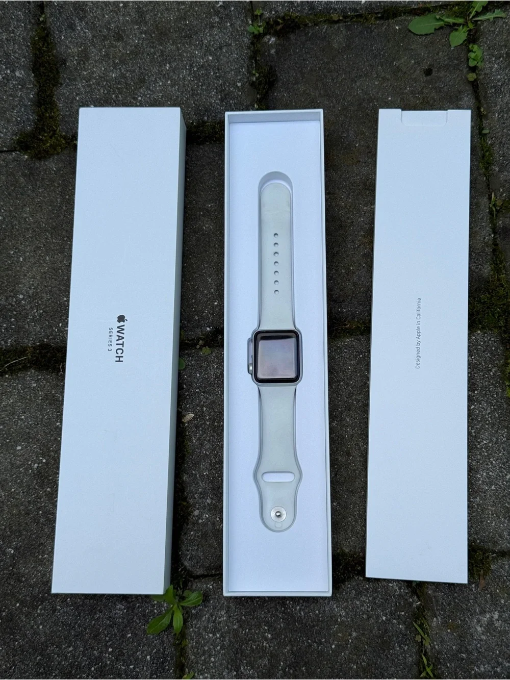 Apple Watch Series 3 (GPS) 38mm Aluminum Case with White Sport Band Watch