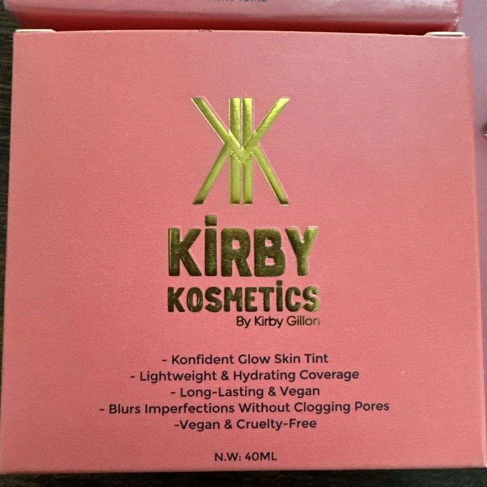 Lot‎ of 5 Kirby Kosmetics by Kirby Gillon Skin Tint, Lips Duo, Brush NWT
