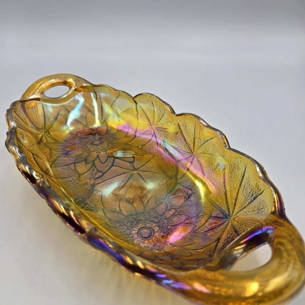 Indiana Glass beautiful dish