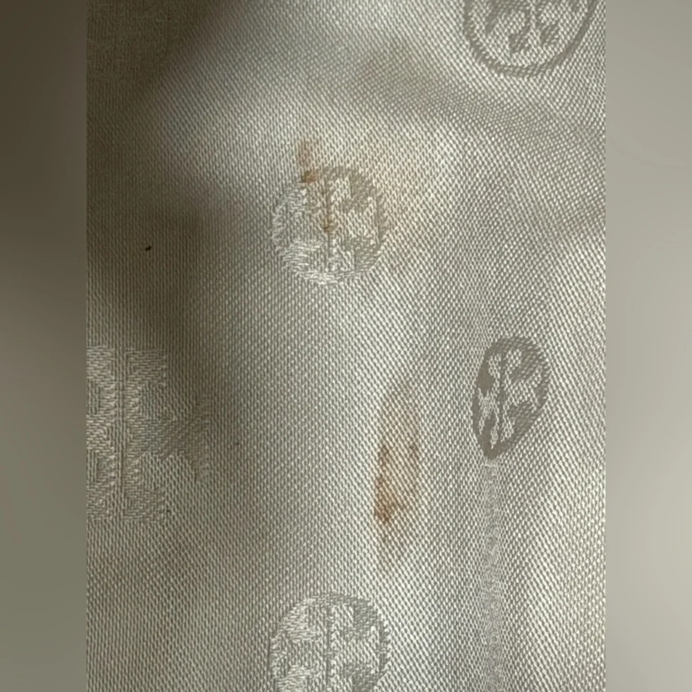 Tory Burch holes burch