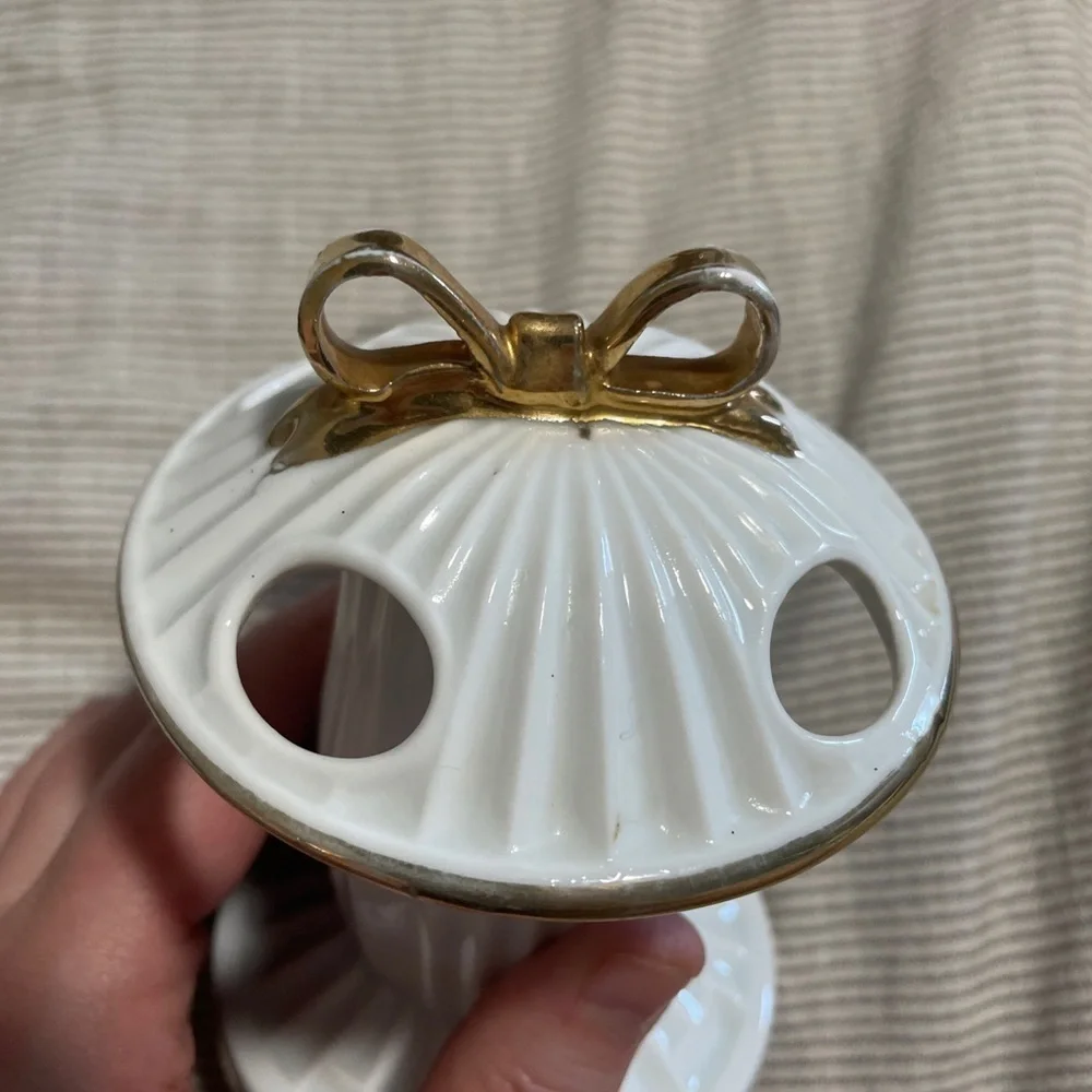 Seymour Mann 18k Gold Nostalgia Toothbrush Holder