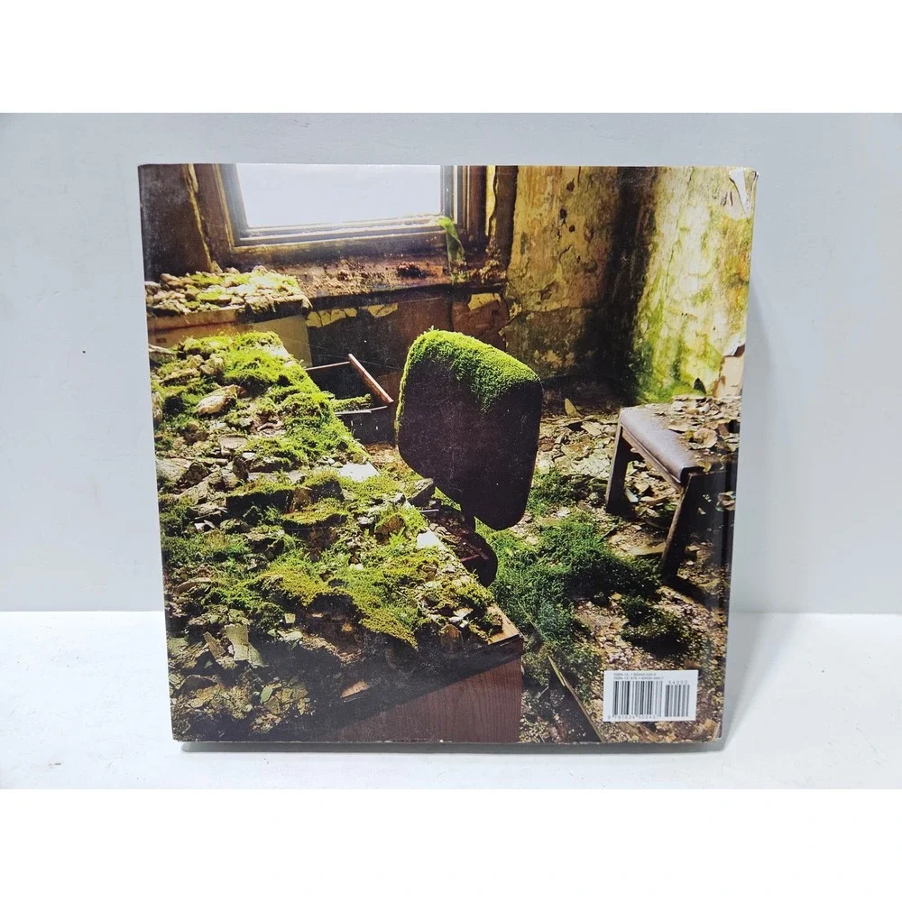 Skyhorse Publishing small tear