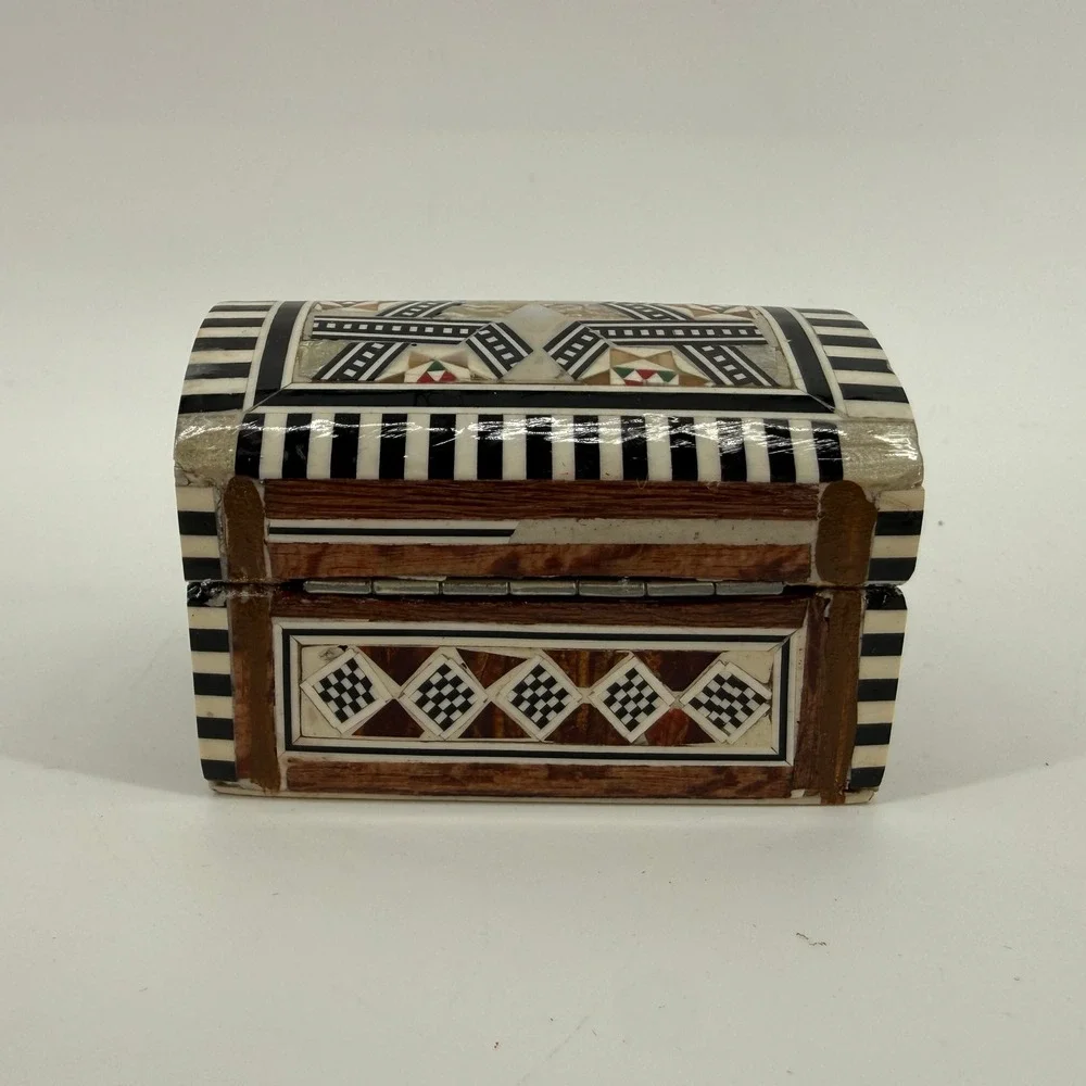 Unbranded intricately handcrafted