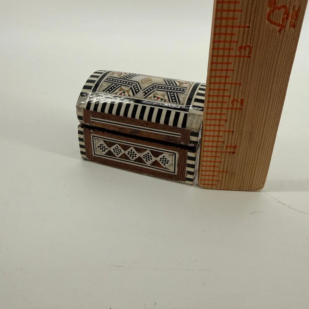Unbranded intricately handcrafted