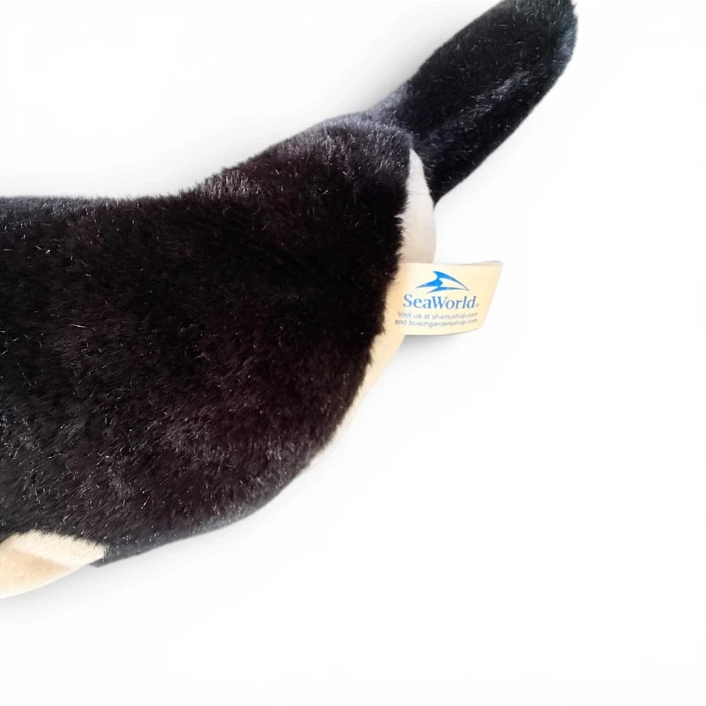 Kellytoy black decor