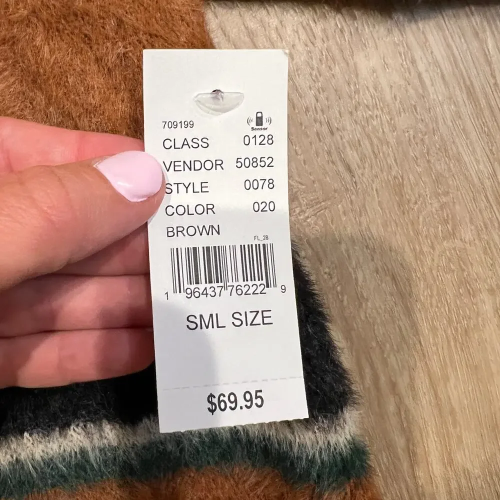 PacSun collared neckline