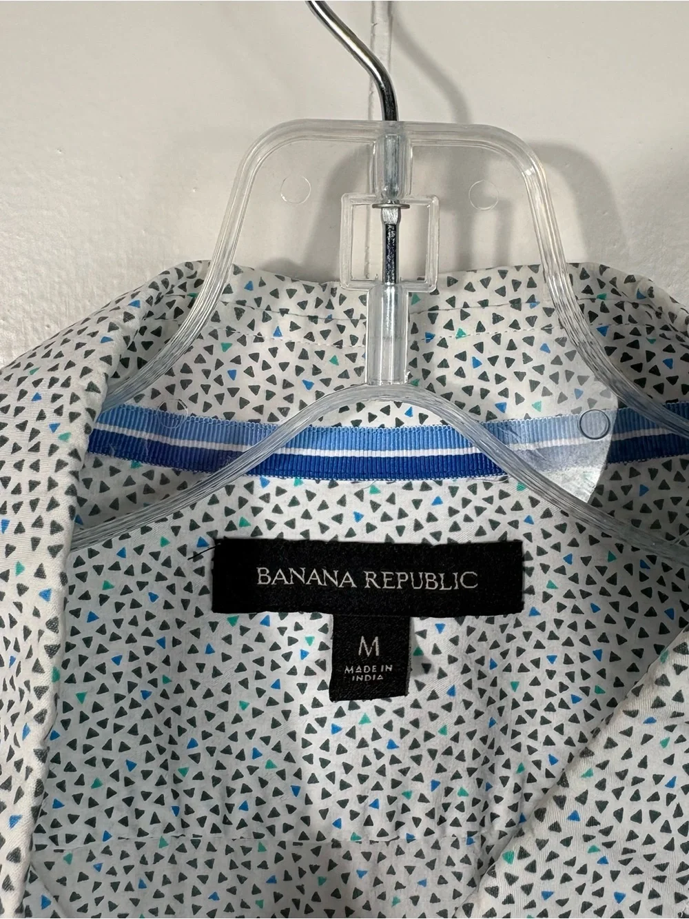 Banana Republic White Blue Triangle Geometric Print Short Sleeve Button Down M