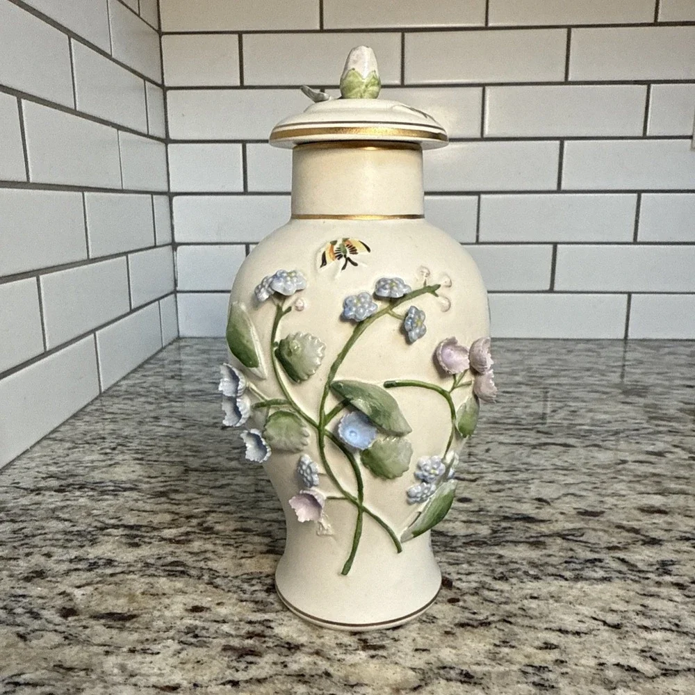 Ardalt Lenwile Butterfly Floral 3 Dimensional  Vase‎ Hand Painted Japan 6/90