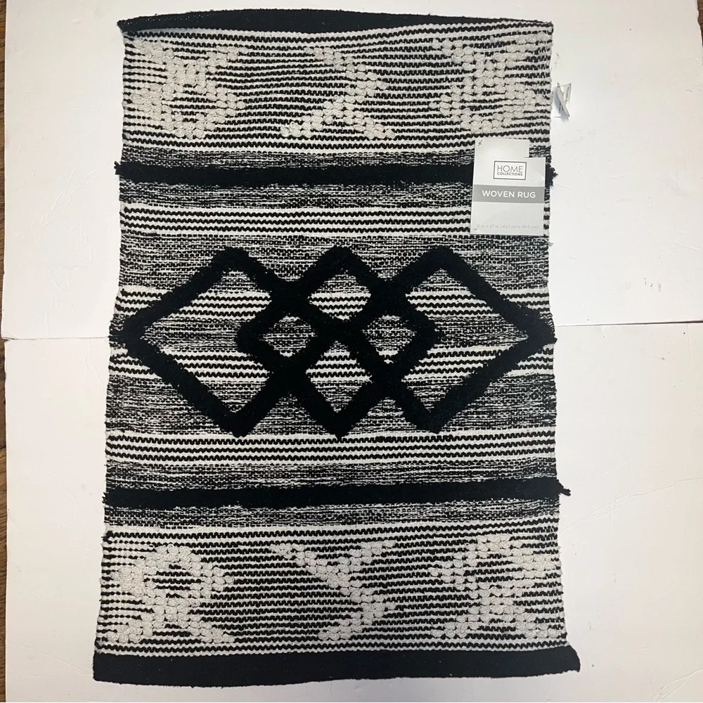 Home Collection‎ Monochrome Woven Rug