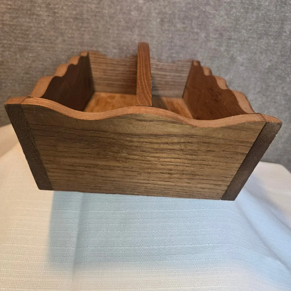 Vintage Style Wood Caddy Scalloped Edge Etched Floral Handle Organizer Box