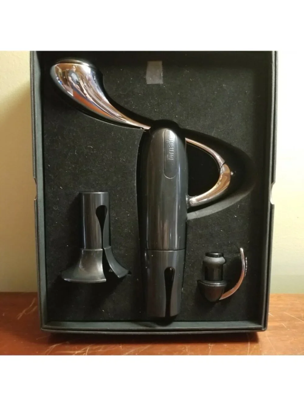 Tornado chrome black