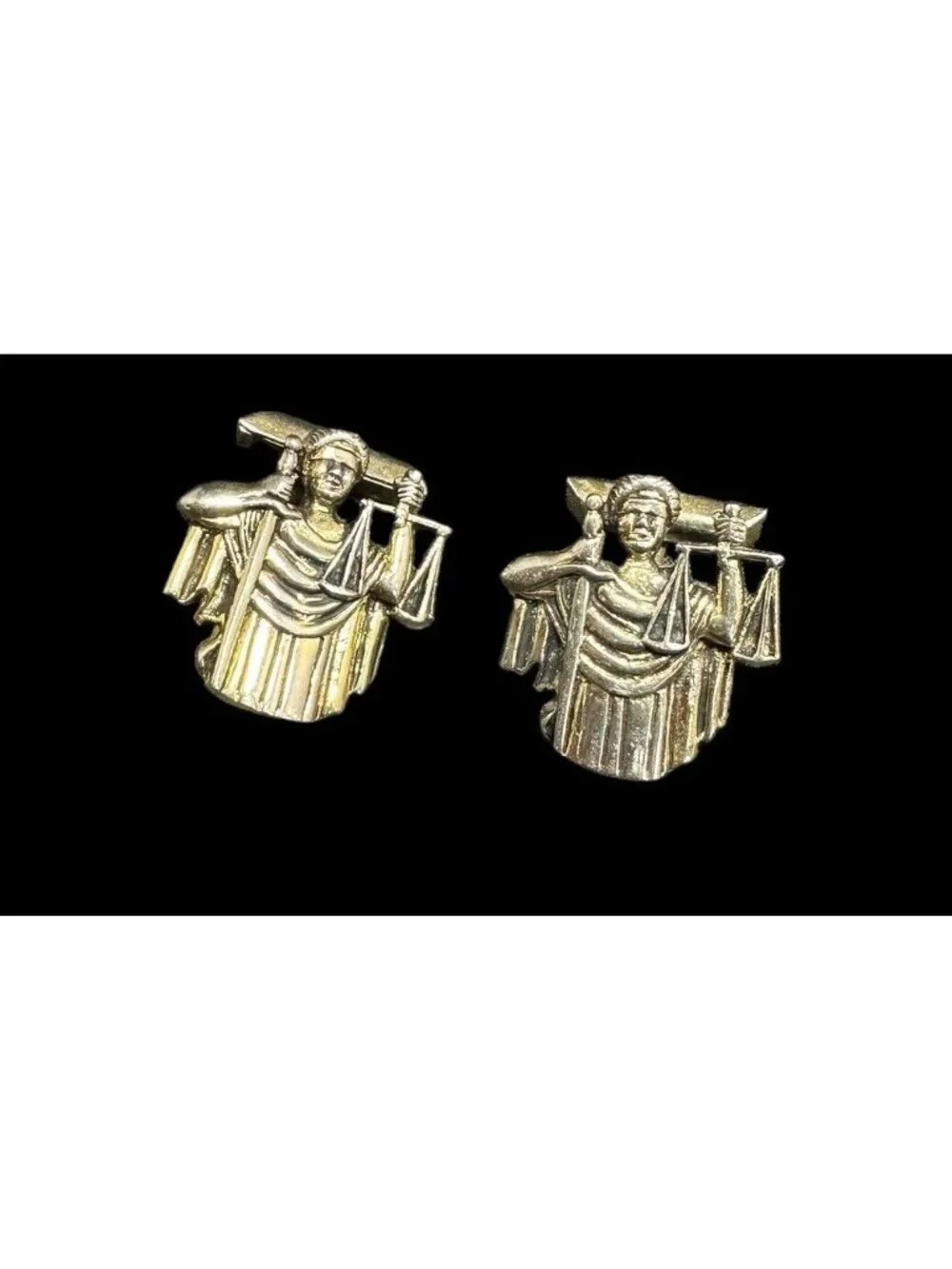 Unbranded cufflinks are