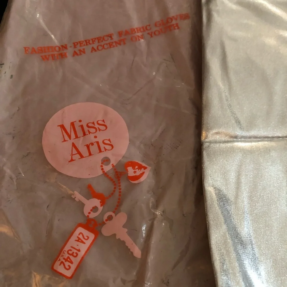 Vintage Silver Lame Three-Quarter Length Gloves
