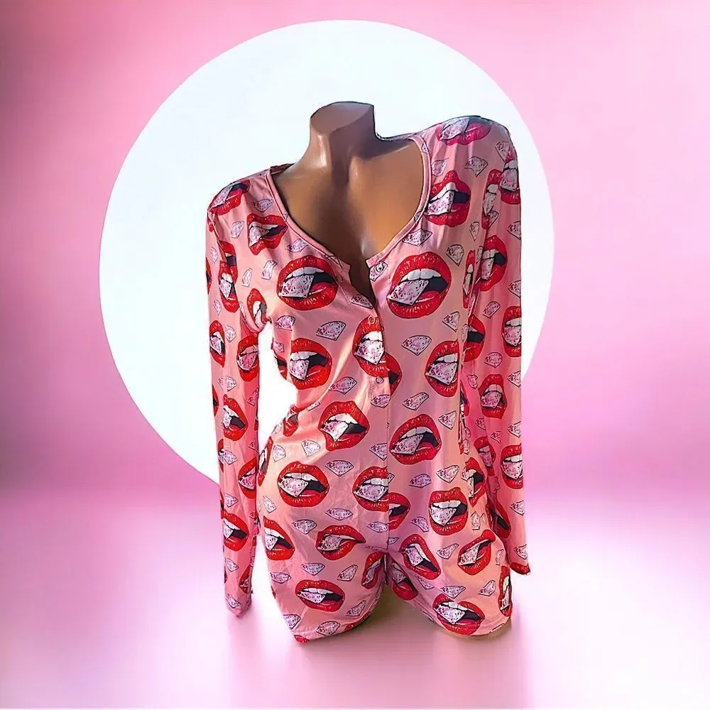 Hot Lips Snap-up Onesie l Loungewear PJ l XL l NWOT