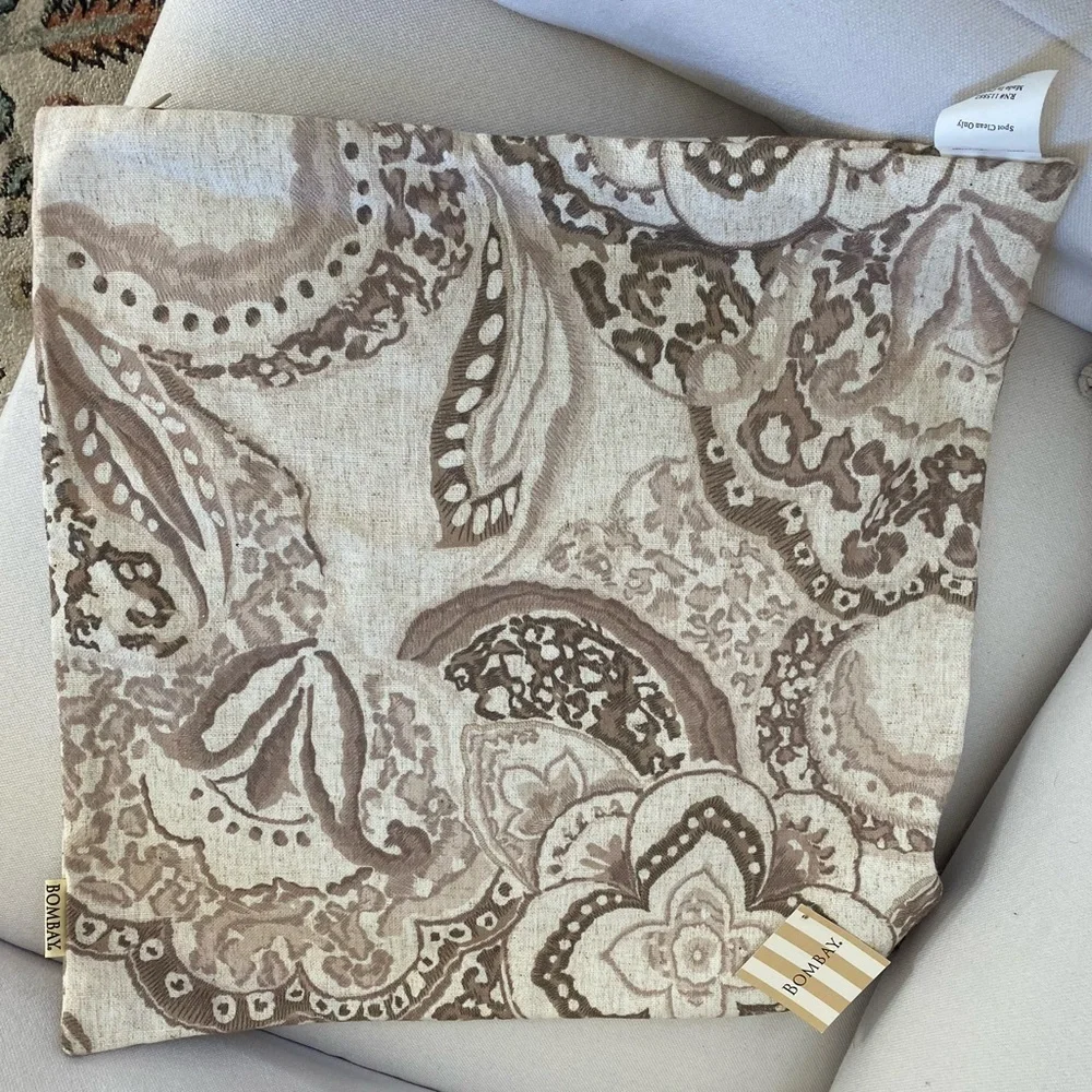 Bombay beautiful linen