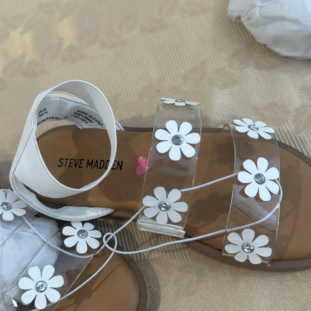 Steve Madden Kids Jashlin Daisy Embellished Sandal