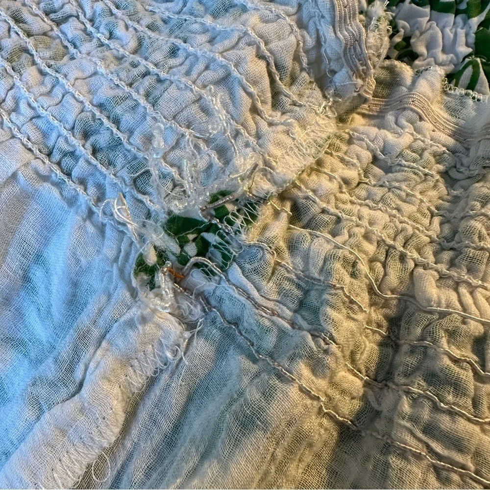 She's Cool Green and White Smocked Short Lined Bubble Mini Skirt size Large