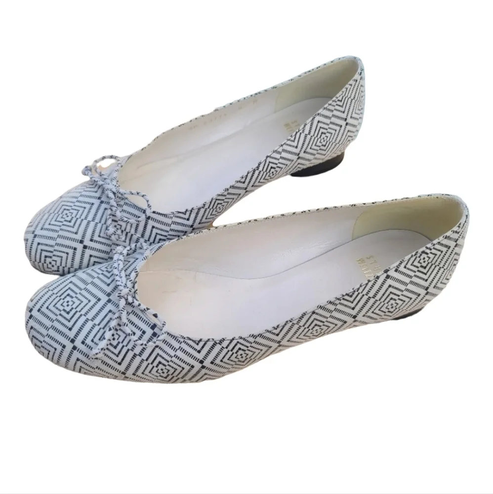 STUART WEITZMAN Leather Ballet Flats 8 Geometric Bows Stone Suede Rare
