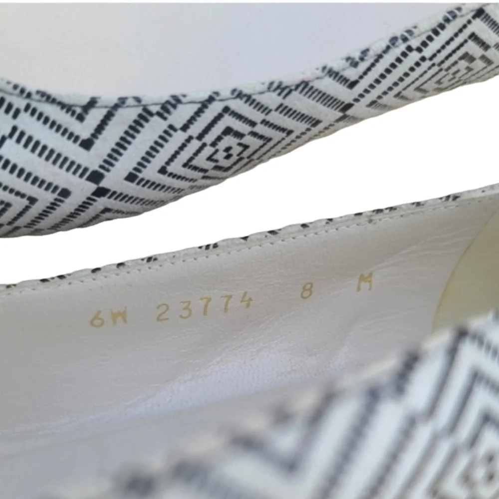 STUART WEITZMAN Leather Ballet Flats 8 Geometric Bows Stone Suede Rare