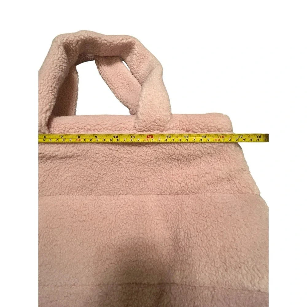 New VICTORIAS‎ SECRET PINK BLUSH SHERPA FLEECE LOGO TOTE BAG with ZIPPER
