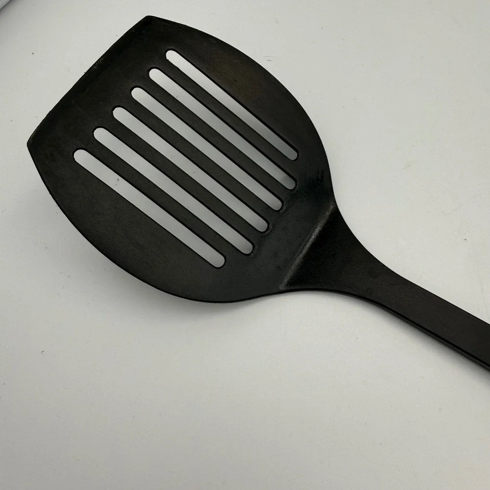 Calphalon slotted turner