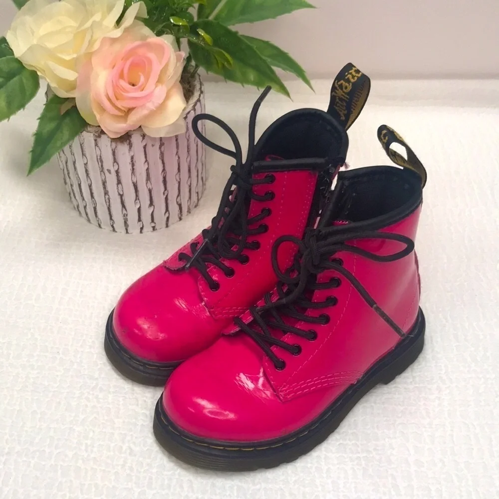 Dr. Martens smoke wear boots