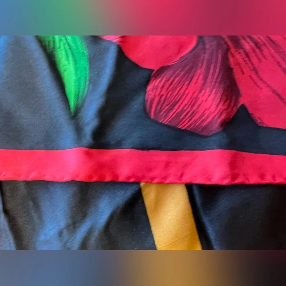 VINTAGE: | ladies 100% silk, scarf.