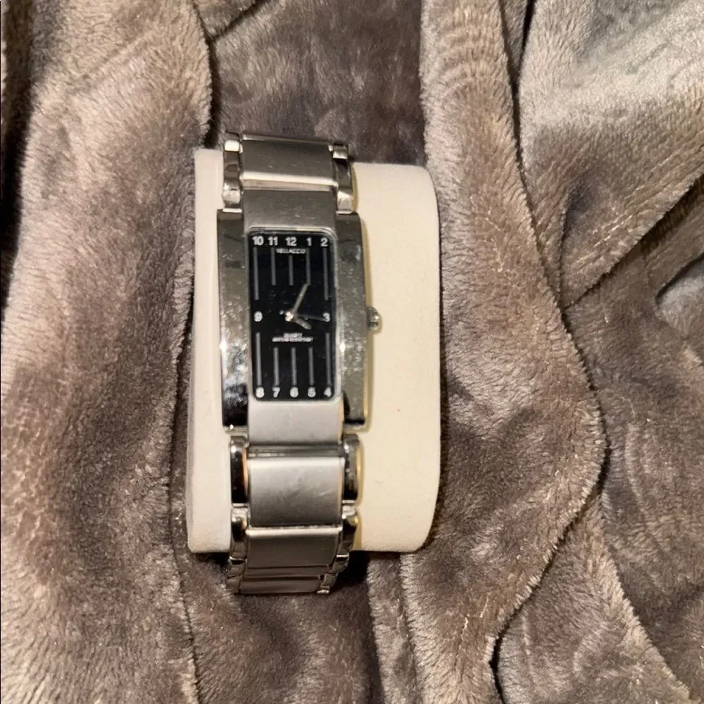 Vellaccio elegant silver