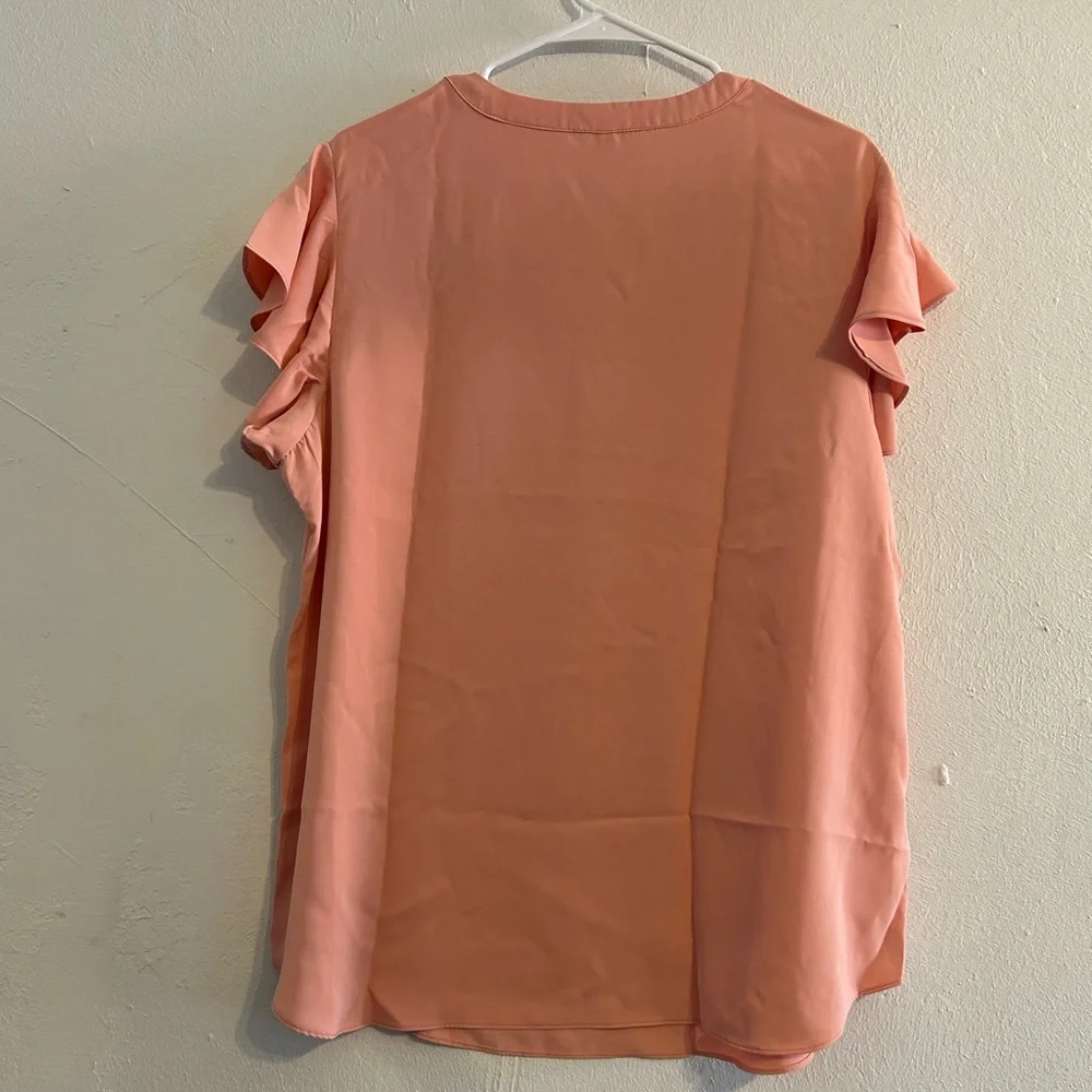 NWOT XL Peach‎ Pink Flutter Sleeve Lace Accent V Neck Blouse