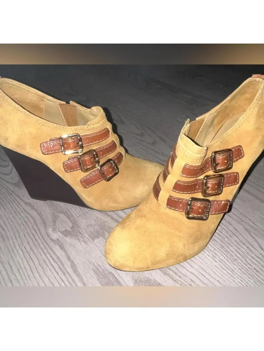 Tory Burch Gabriel High Wedge, Size 7M