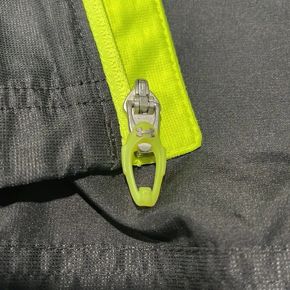 𝅺Under Armour All Season Gear Running Jacket Sz S