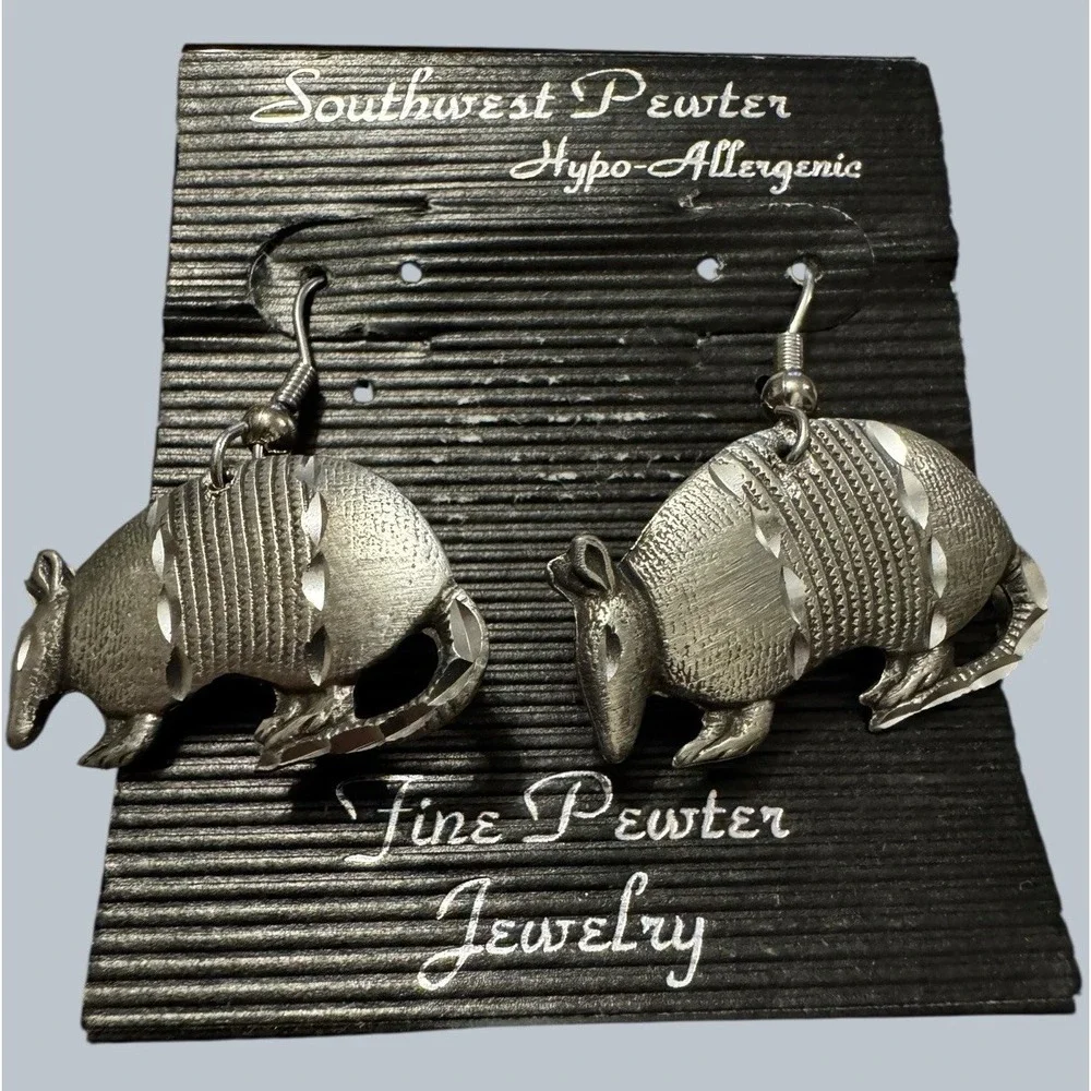 Southwest‎ Pewter Armadillo Dangle Earrings 1